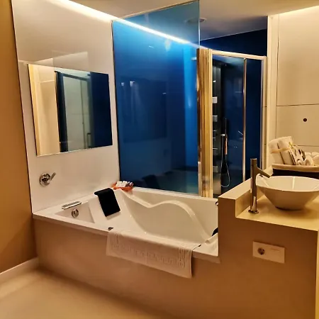 Latino * Llanera (Asturias)