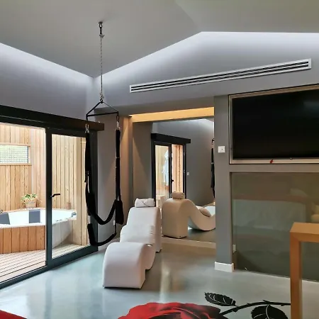 Latino Motel Llanera