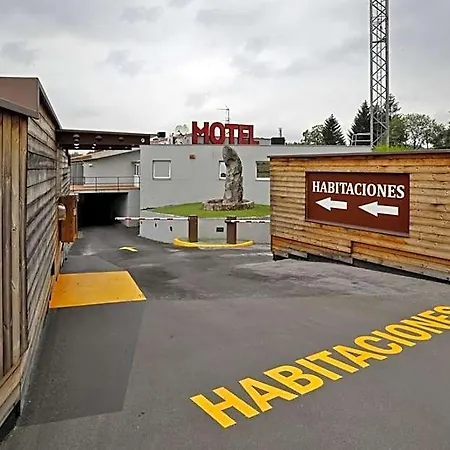 Latino Motel