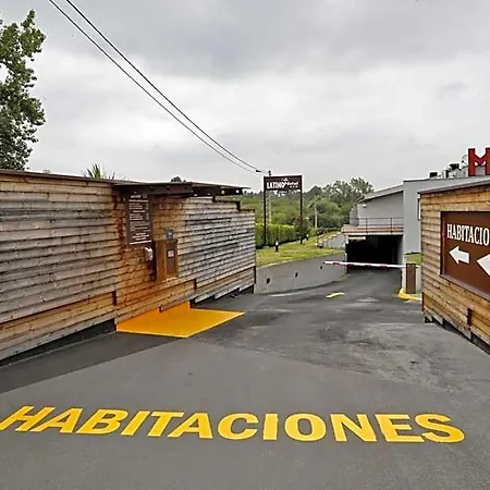 Latino Motel *