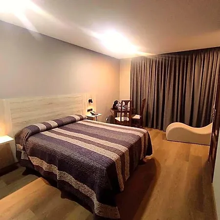 Motel Latino *