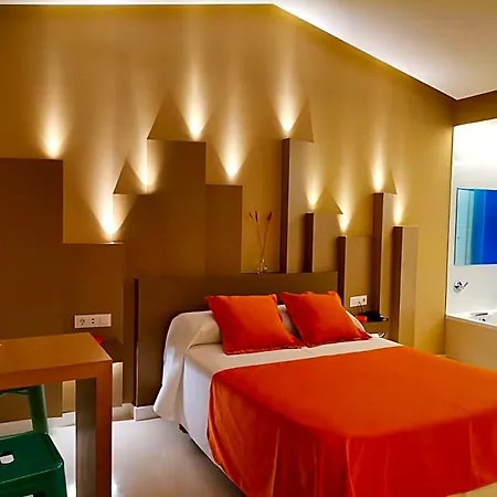 Latino Motel *