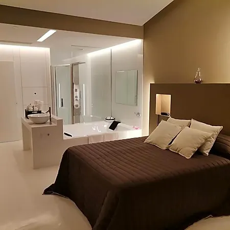 Motel Latino