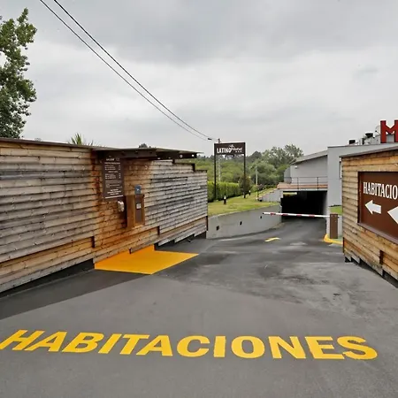Latino Motel *
